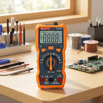 Multimètre auto PrecisionPlus compact et facile à ranger, idéal pour un diagnostic électrique rapide en déplacement ou en atelier automobile